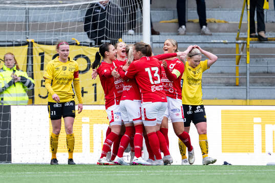 Degerfors  spelare jublar