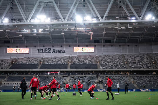 Brommapojkarnas spelare värmer upp