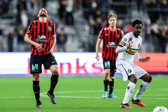 Brommapojkarnas André Calisir har ont