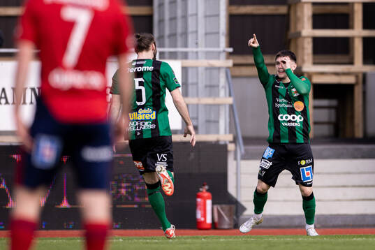 Varbergs Isak Bjerkebo jublar