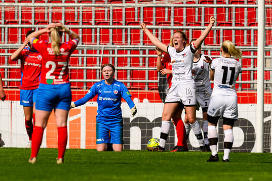 Helsingborg s målvakt Hannah Tegestål deppar och