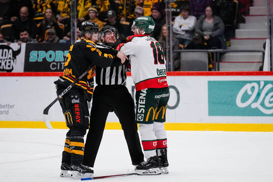 Skellefteås Linus Lindström och Frölundas Linus Öberg