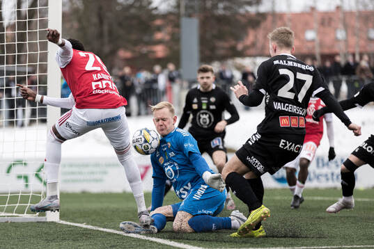 Sandvikens IFs Calvin Kabuye och Örebros Malte Påhlsson
