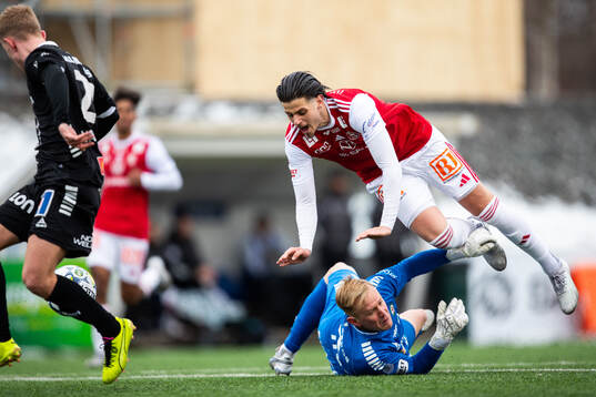 Örebros målvakt Malte Påhlsson och Sandvikens IFs