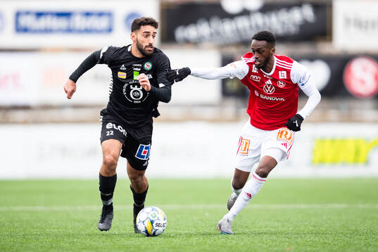 Örebros Lucas Shlimon och Sandvikens IFs Mohammed Mahammed