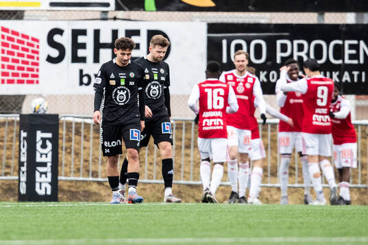 Örebros Wessam Dukhan deppar