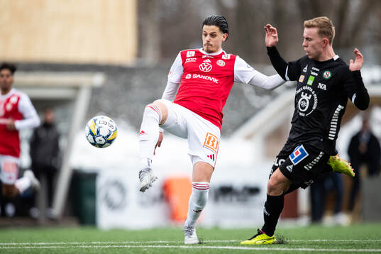 Sandvikens IFs Alexandar Mutic och Örebros Valgeir