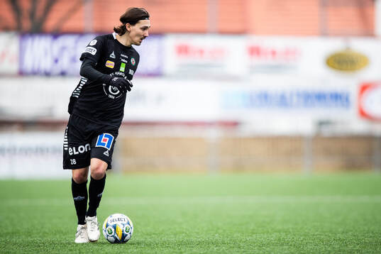 Örebros Adam Bark