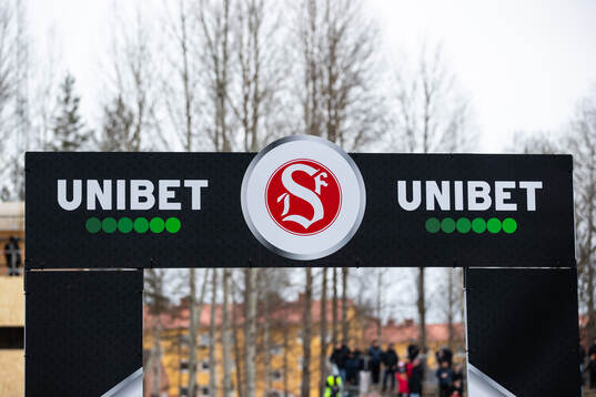 Sandvikens IFs och Unibets logotyp