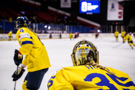 Goaltender Tindra Holm of Sweden