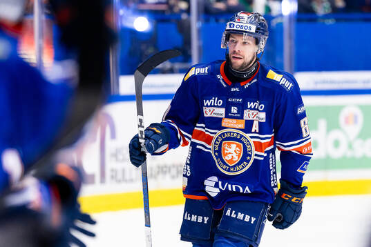 Växjös Robert Rosén jublar