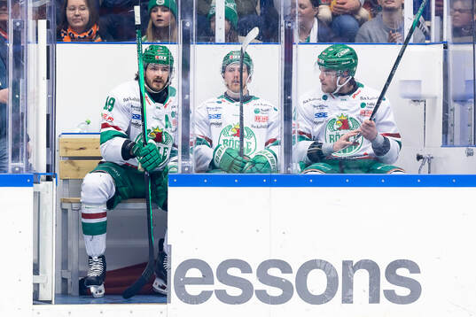 Röglespelare i utvisningsbåset