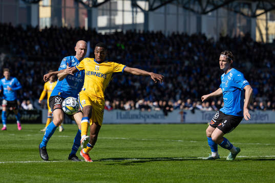 Halmstads Andreas Johansson och IFK Göteborgs Paulos