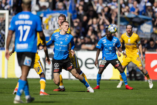 Bläddra bland fler bilder av Fotboll, Allsvenskan, Halmstad - IFK Göteborg