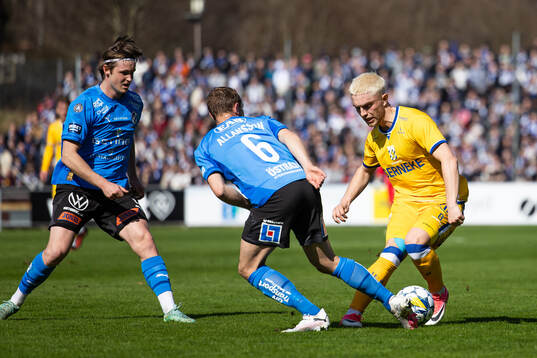 Halmstads Jonathan Svedberg  och Joel Allansson
