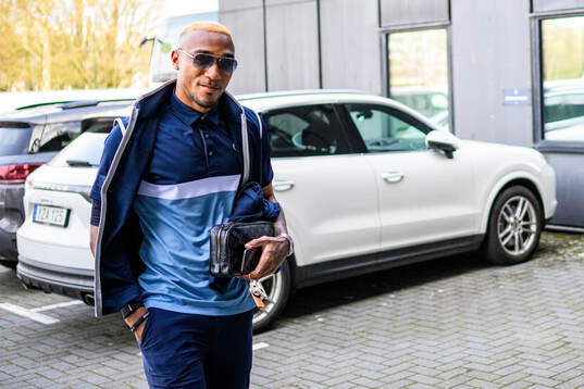 Malmö FFs Derek Cornelius ankommer till arenan