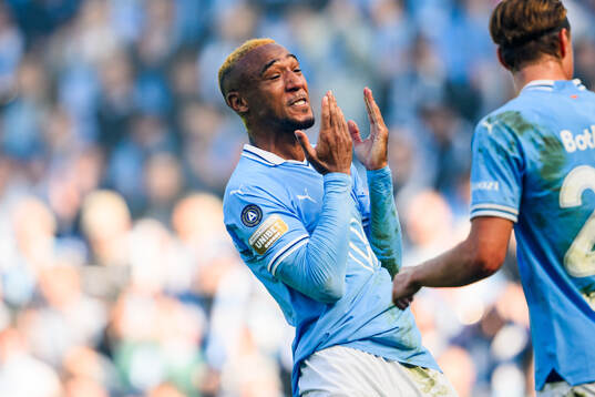 Malmö FFs Derek Cornelius deppar