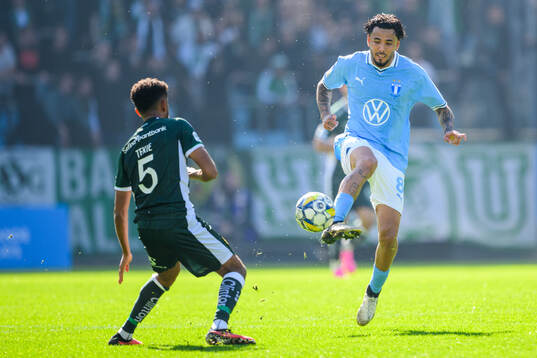 Malmö FFs Sergio Pena nder fotbollsmatchen i Allsvenskan