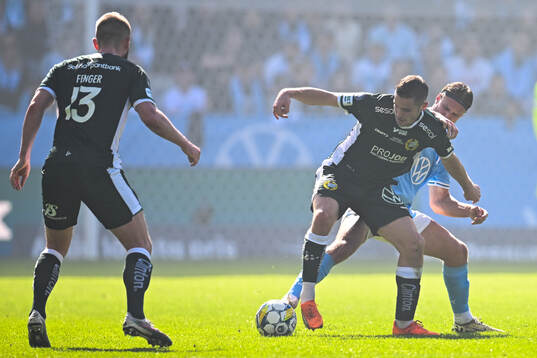 Hammarbys Oscar Johansson Schellhas och Malmö FFs Erik