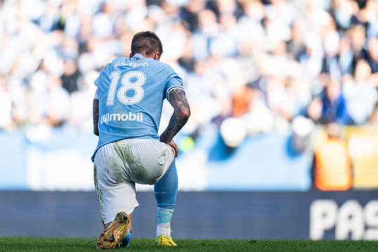 Malmö FFs Pontus Jansson har ont