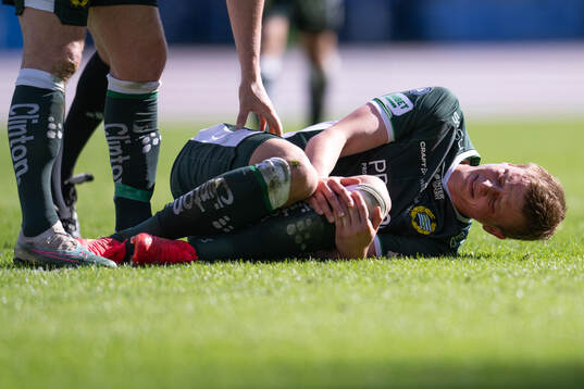 Hammarbys Frederik Winther har ont