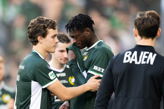 Hammarbys Hampus Skoglund och Kingsley Gymafi deppar
