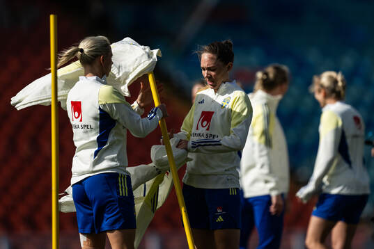 Josefine Rybrink and Elin Rubensson of the Swedish women's