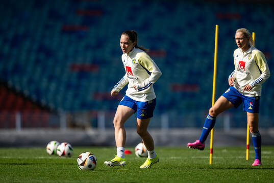 Elin Rubensson and Jonna Andersson of the Swedish women's