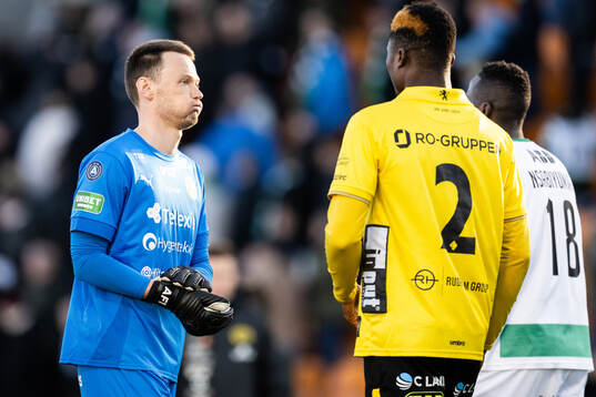 Västerås målvakt Anton Fagerström deppar