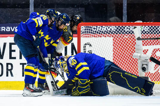 Goaltender Emma Söderberg of Sweden