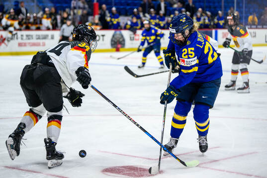 Celina Haider of Germany and Lina Ljungblom of Sweden
