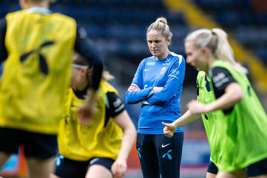 Head coach Gemma Grainger of the Norwegian women's national