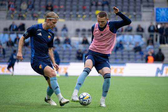 Djurgårdens Tobias Gulliksen och Piotr Johansson