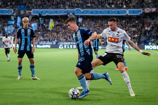 Djurgårdens Samuel Dahl och Häckens Amor Layouni
