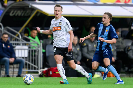 Häckens Marius Lode och Djurgårdens Oskar Fallenius