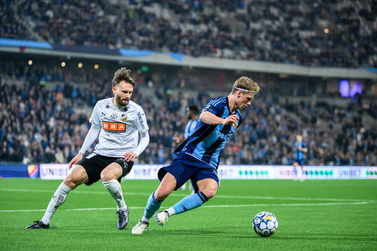Häckens Simon Sandberg och Djurgårdens Tobias Gulliksen