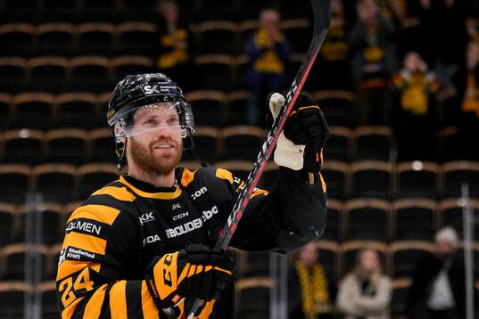 Skellefteås Oscar Lindberg jublar