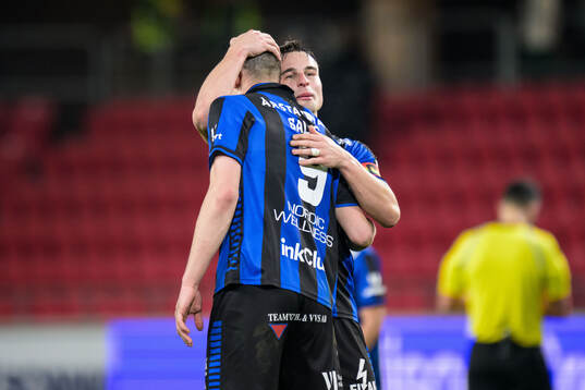 Sirius Yousef Salech och Daniel Stensson jublar