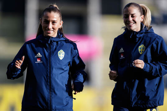 Tilde Lindwall and Johanna Renmark of Sweden