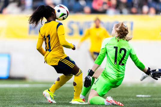 Anna Jøsendal of Norway scores the 2-1 goal
