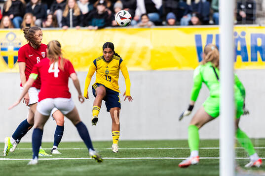 Evelina Duljan of Sweden