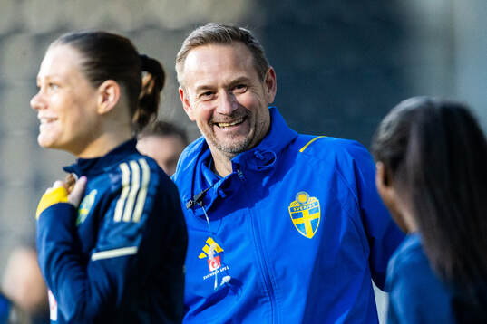 Head coach Martin Qwarmans Möller of Sweden celebrate