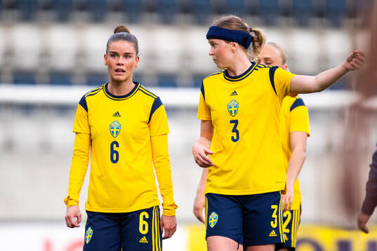 My Cato and Emma Östlund of Sweden
