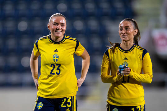 Louise Hvarfner and Tilde Lindwall of Sweden