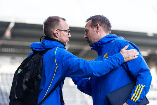 Analyst Anders Wasserman and Head coach Martin Qwarmans