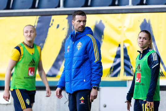 Physic coach Jonatan Berg of Sweden
