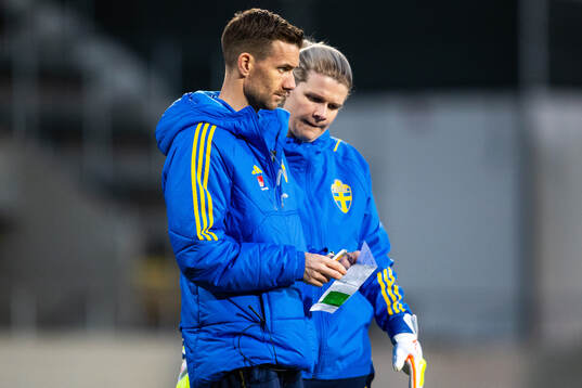 Physic coach Jonatan Berg and goalkeeper coach Emelie