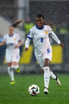 Grace Geyoro of France