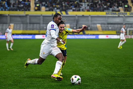 Vicki Becho of France and Johanna Rytting Kaneryd of Sweden