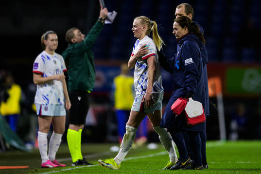 Karina Sævik of Norway in pain